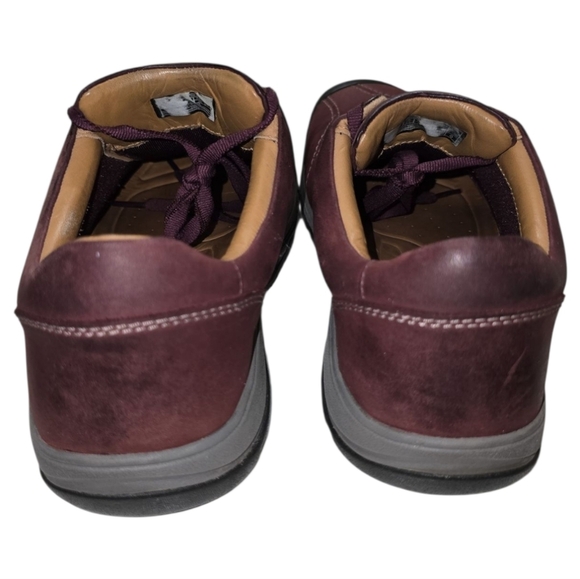 Keen Presidio II Red Leather Lace-up Comfort Sneakers Wide Toebox 9 Women's - Picture 3 of 11